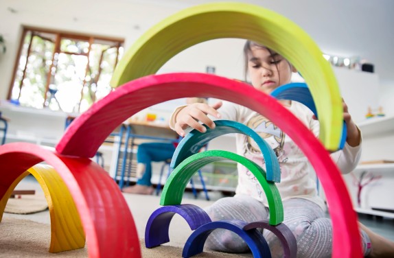 girl-learning-activity